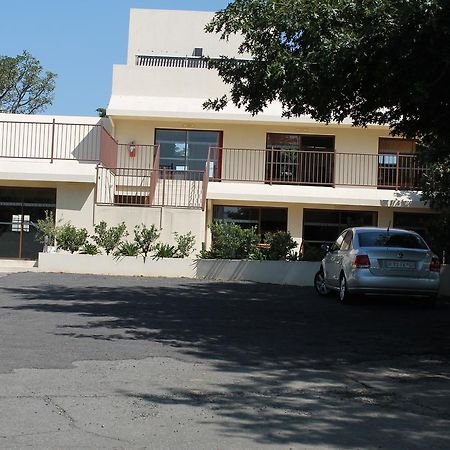 Pyramids Motel Van Reenen Εξωτερικό φωτογραφία