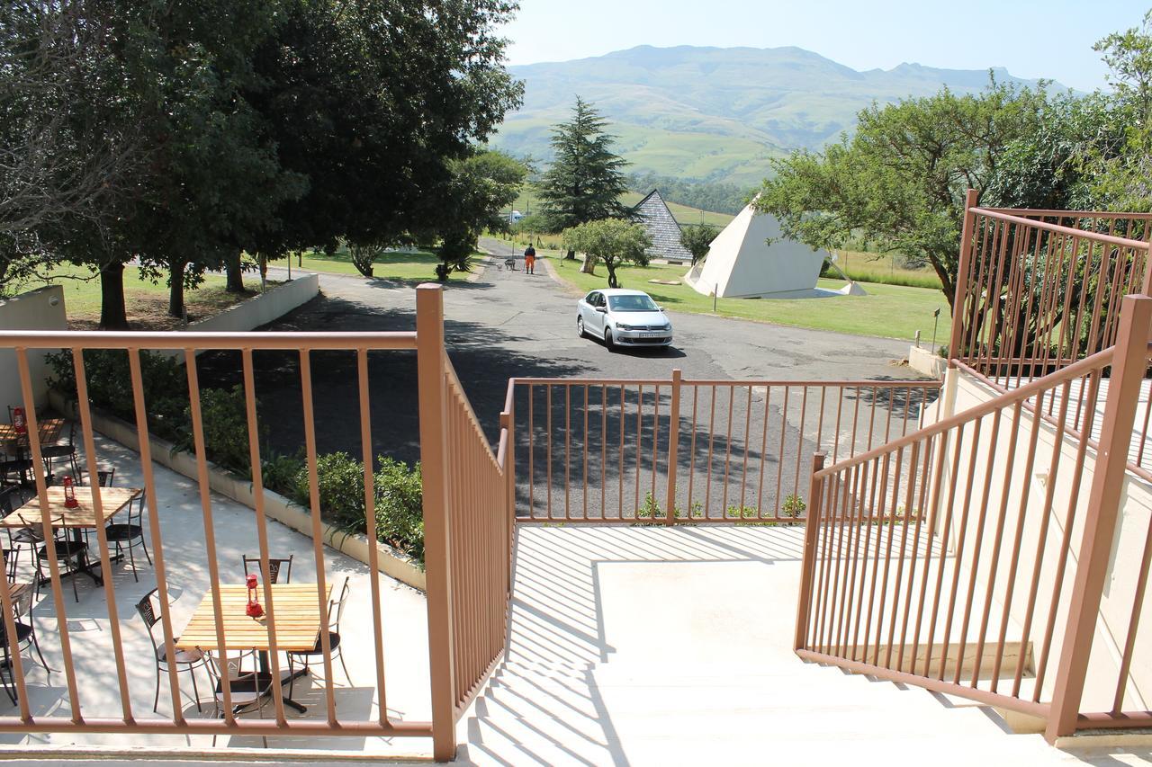 Pyramids Motel Van Reenen Εξωτερικό φωτογραφία