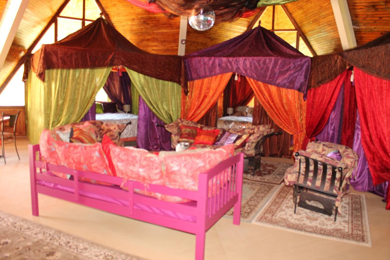Pyramids Motel Van Reenen Εξωτερικό φωτογραφία