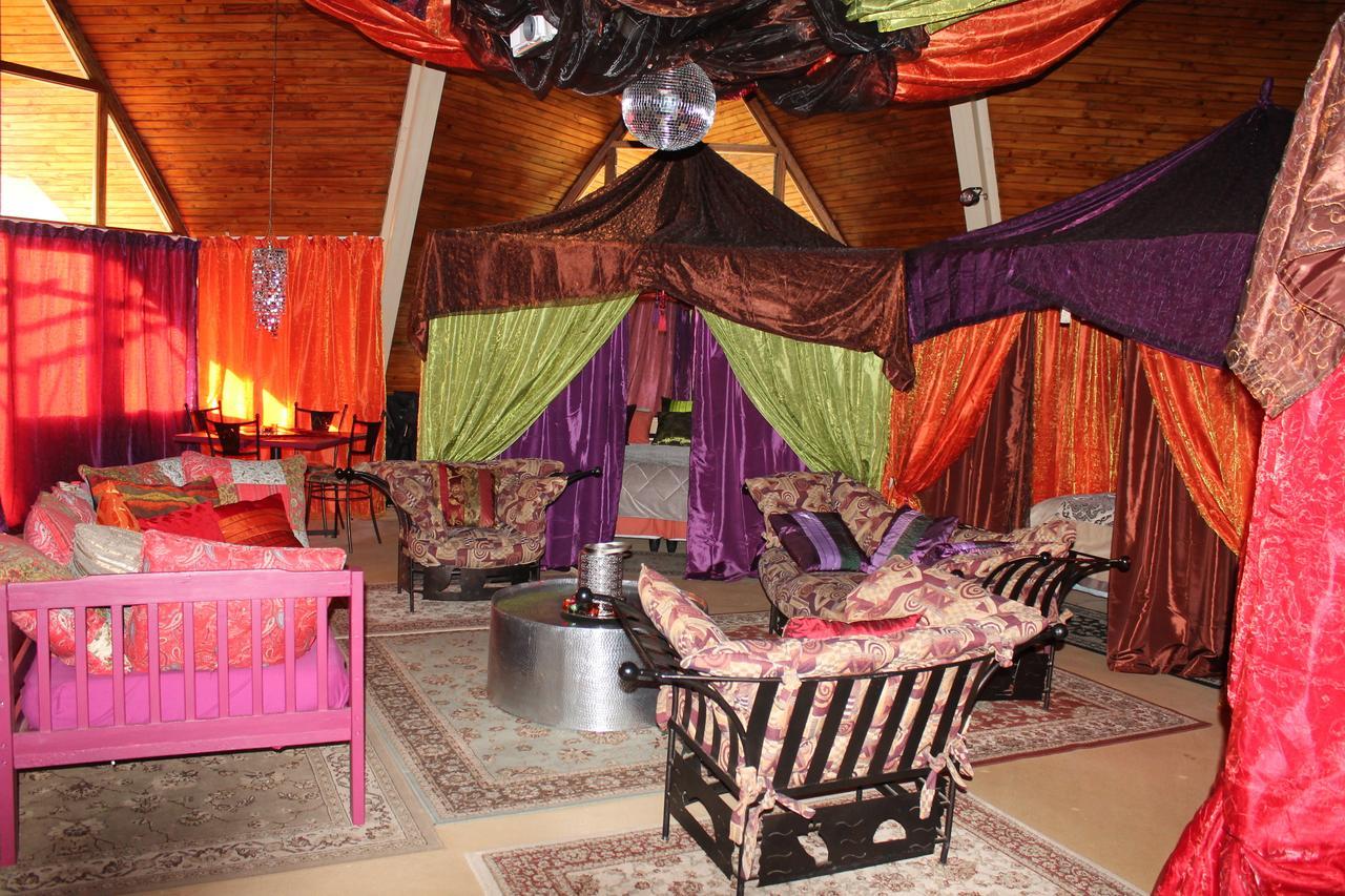 Pyramids Motel Van Reenen Εξωτερικό φωτογραφία