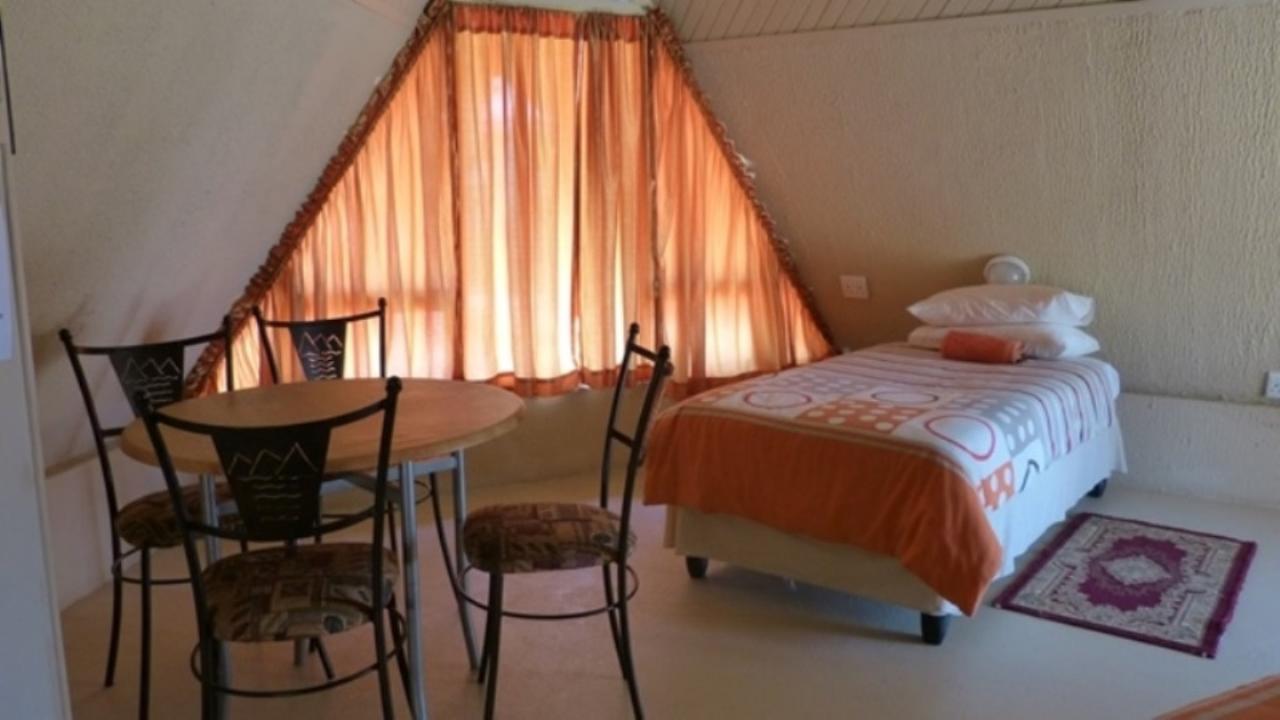 Pyramids Motel Van Reenen Εξωτερικό φωτογραφία