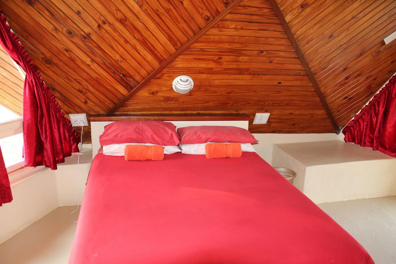 Pyramids Motel Van Reenen Εξωτερικό φωτογραφία