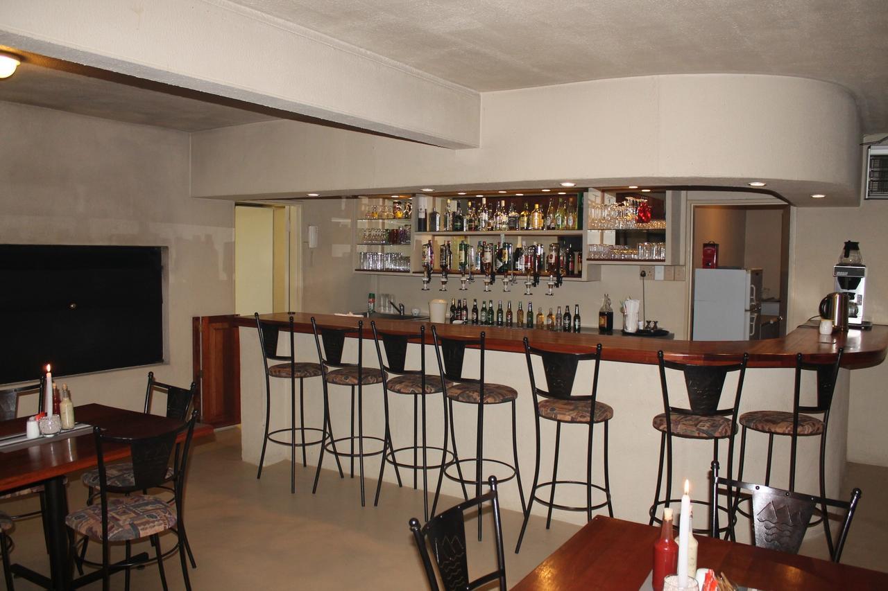 Pyramids Motel Van Reenen Εξωτερικό φωτογραφία