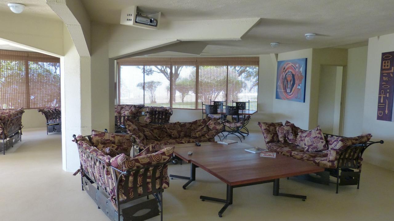 Pyramids Motel Van Reenen Εξωτερικό φωτογραφία